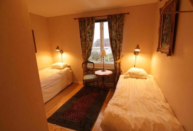 هتل Pensionat Frillesberg