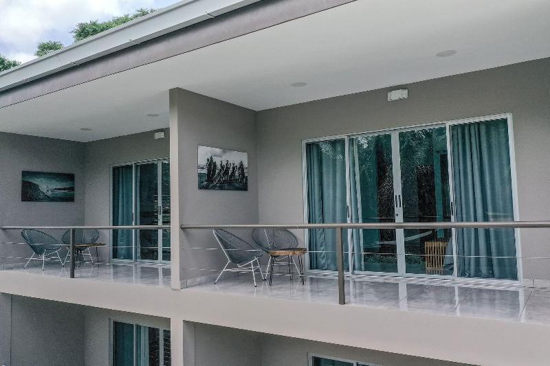 فندق Tamarindo Bay Suites   Self Check In, Adults Only