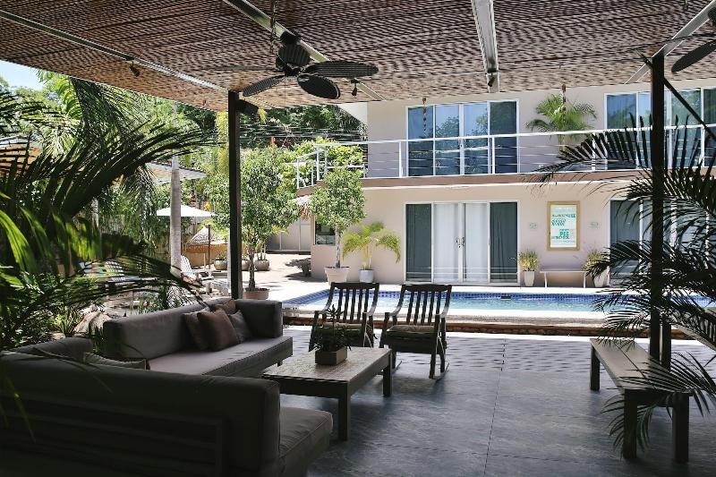 فندق Tamarindo Bay Suites   Self Check In, Adults Only