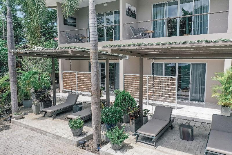 فندق Tamarindo Bay Suites   Self Check In, Adults Only