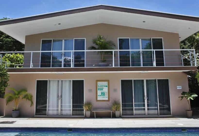 فندق Tamarindo Bay Suites   Self Check In, Adults Only