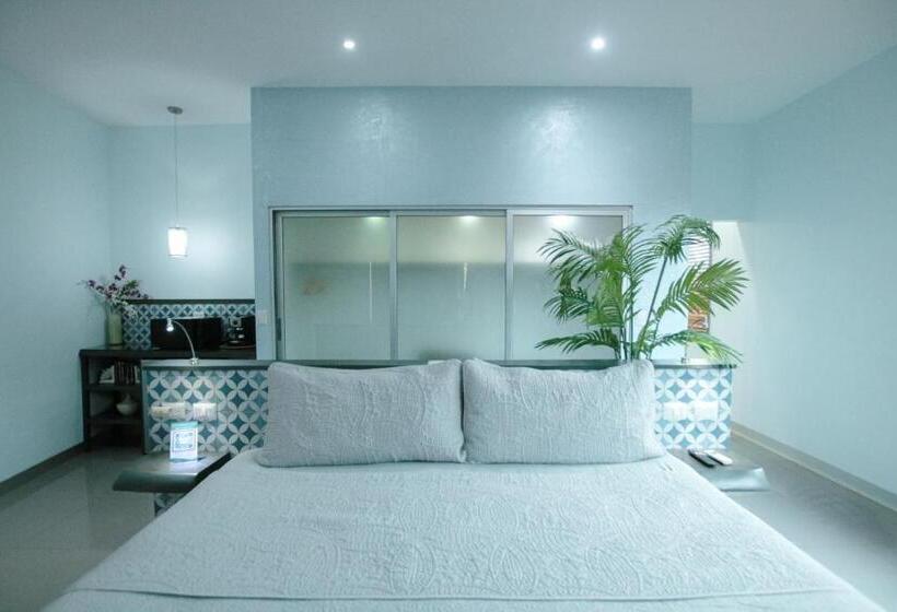 فندق Tamarindo Bay Suites   Self Check In, Adults Only