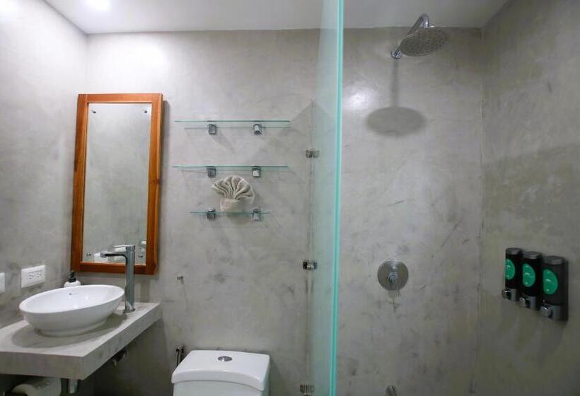 فندق Tamarindo Bay Suites   Self Check In, Adults Only