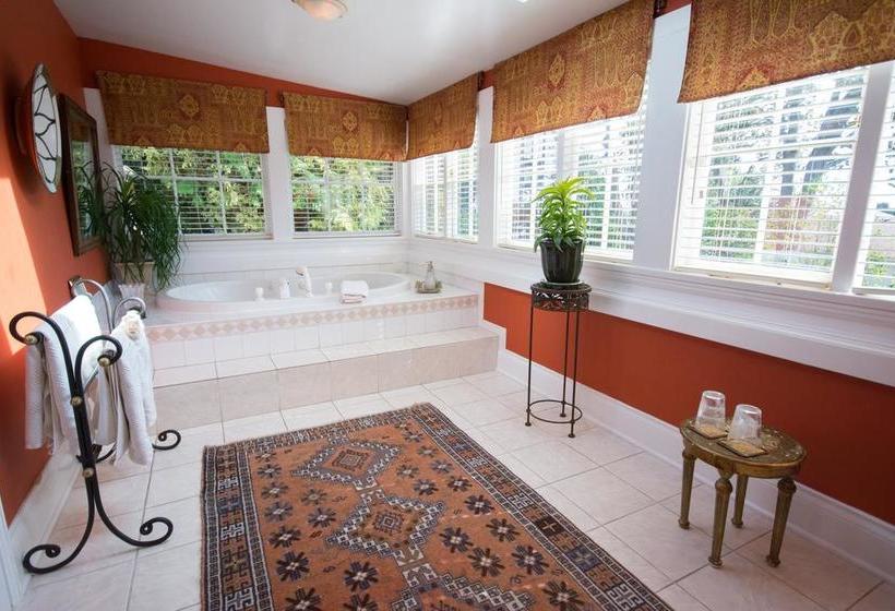 בית מלון כפרי Villa Marco Polo Bed And Breakfast Inn