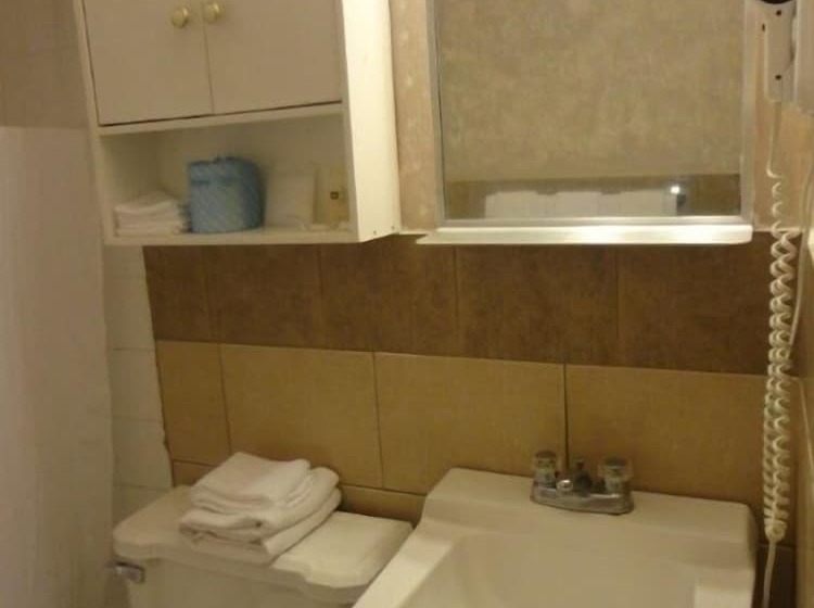 Niagara Parkway Court Motel