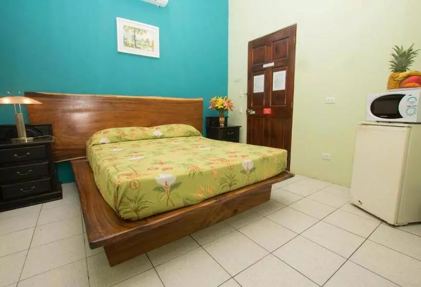 Oceanfront Hotel Verde Mar Direct Access To The Beach