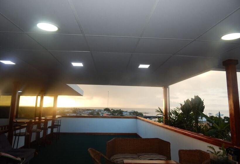 旅馆 Los Algarrobos