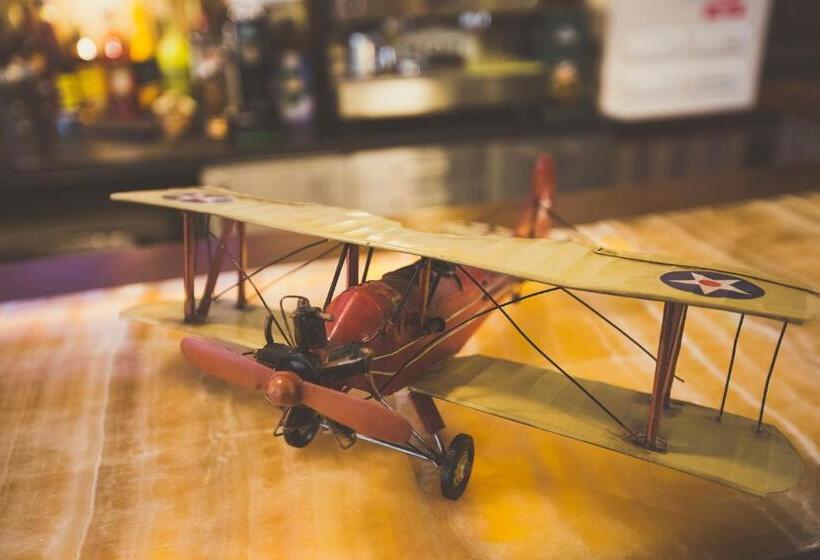 בית מלון כפרי Aviator Boutique