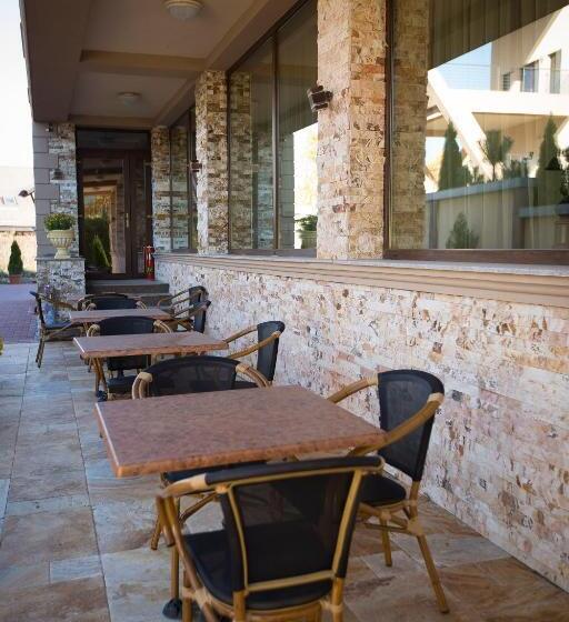 בית מלון כפרי Aviator Boutique