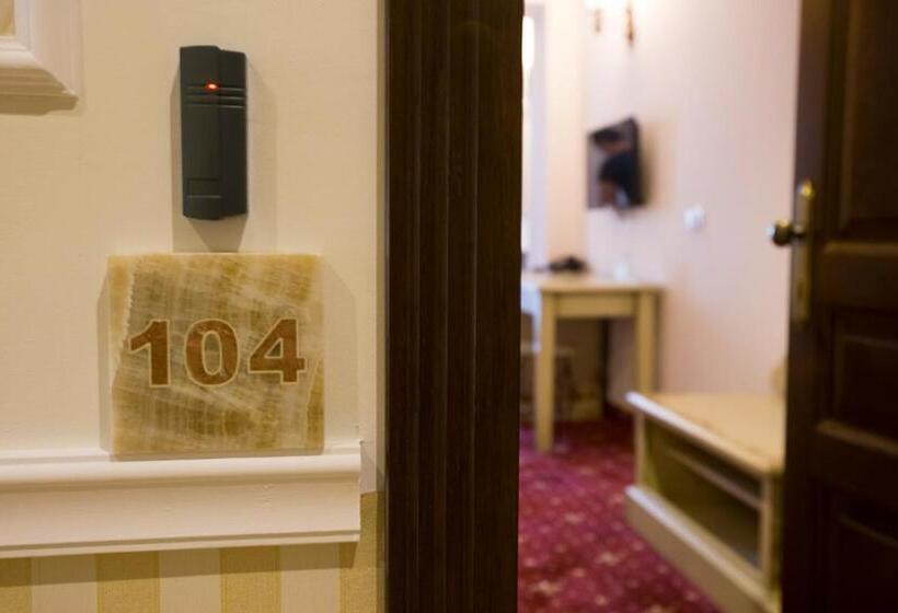 בית מלון כפרי Aviator Boutique