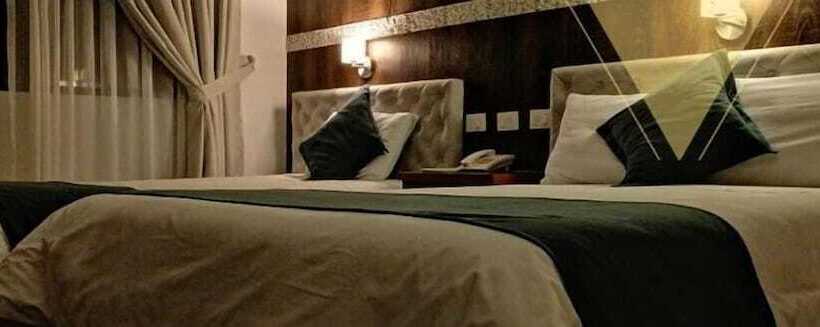 호텔 Chimborazo Internacional