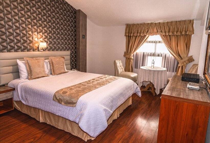 호텔 Chimborazo Internacional