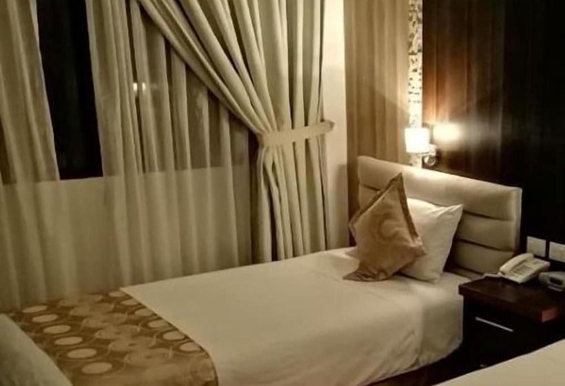 호텔 Chimborazo Internacional