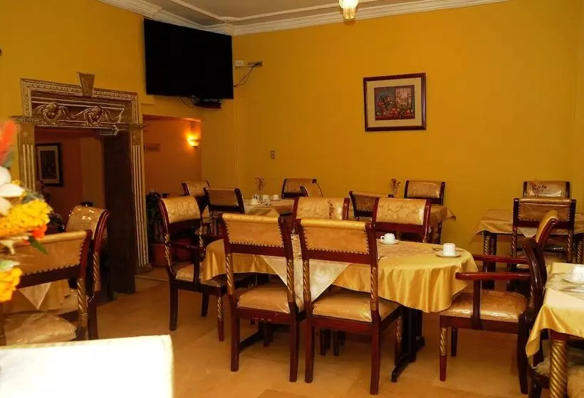 هتل Colony Inn