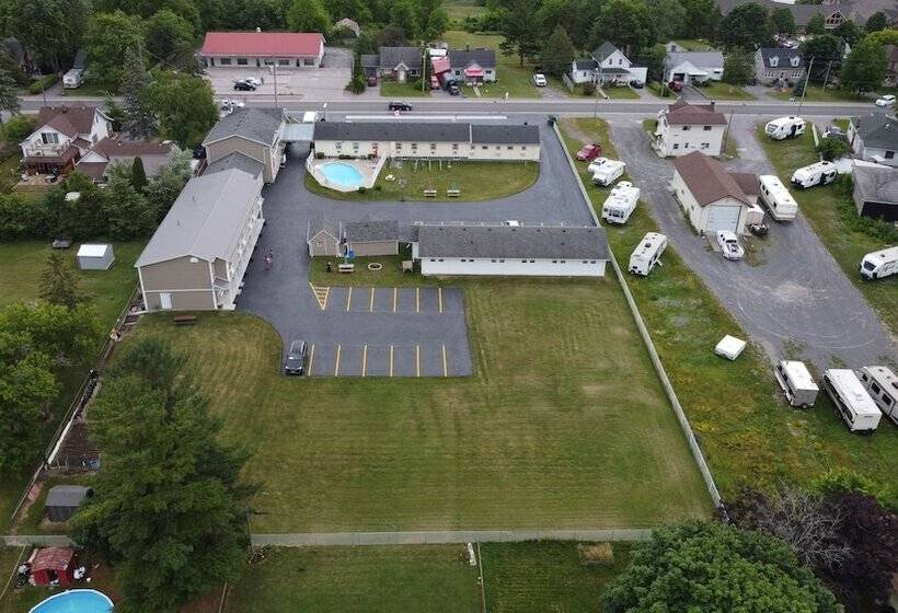 בית מלון כפרי Fox Motor Inn