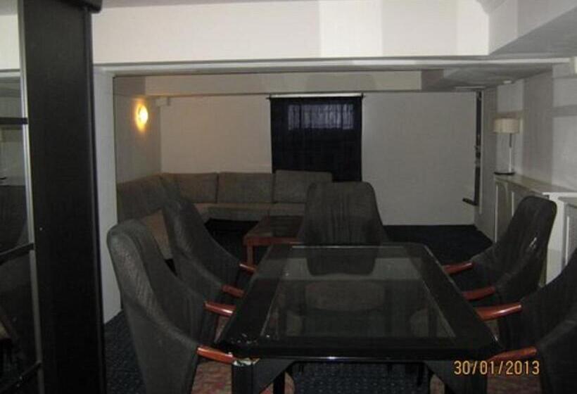 בית מלון כפרי Holland Lodge