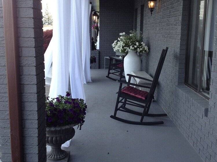 בית מלון כפרי Le Chateau Du Lac