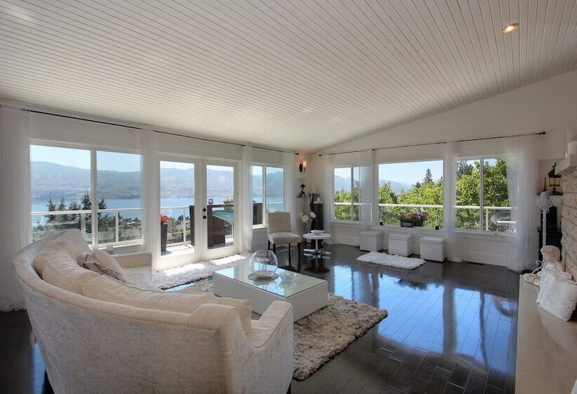 בית מלון כפרי Le Chateau Du Lac