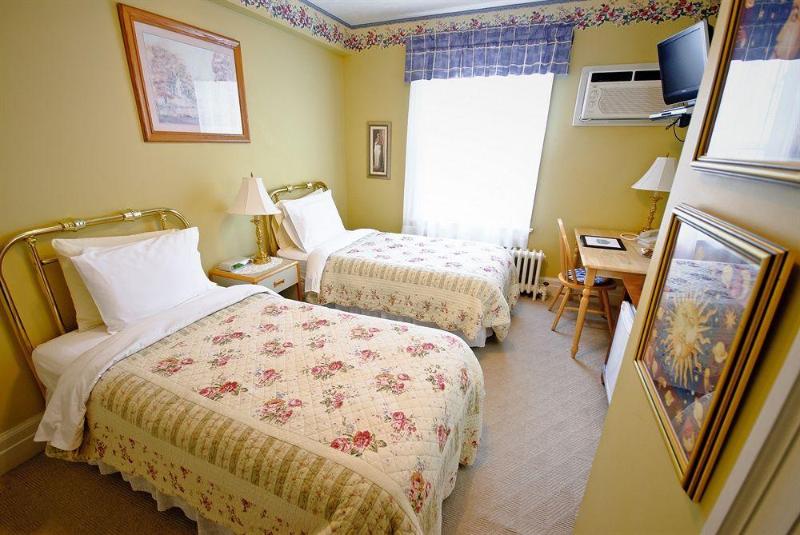 هتل The Harbour House