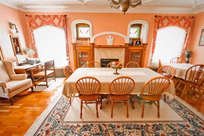 هتل The Harbour House