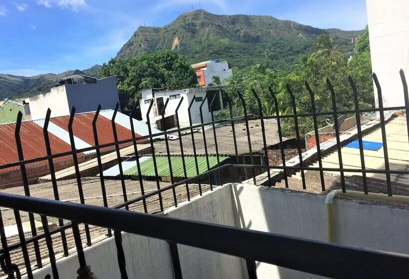 هتل Yopal Plaza