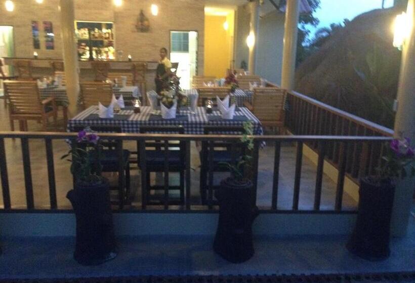 אתר נופש Flower Paradise Bungalows & Swiss Restaurant Roestiland