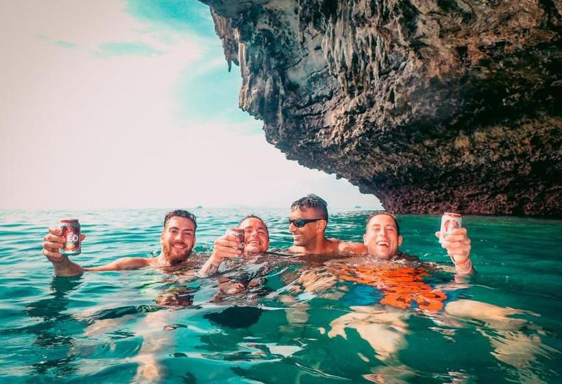 הוסטל Bodega Krabi