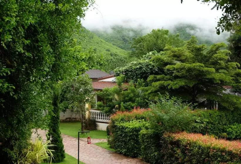 Stamp Hills Resort