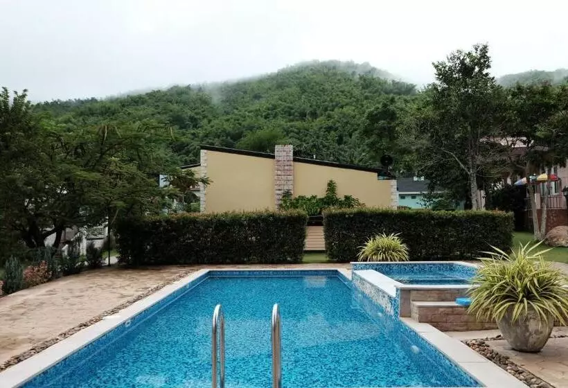 Stamp Hills Resort