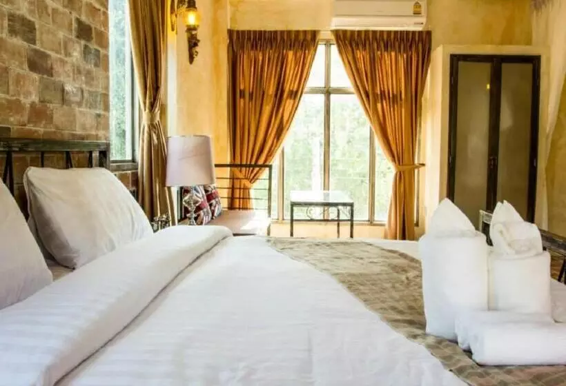 Stamp Hills Resort