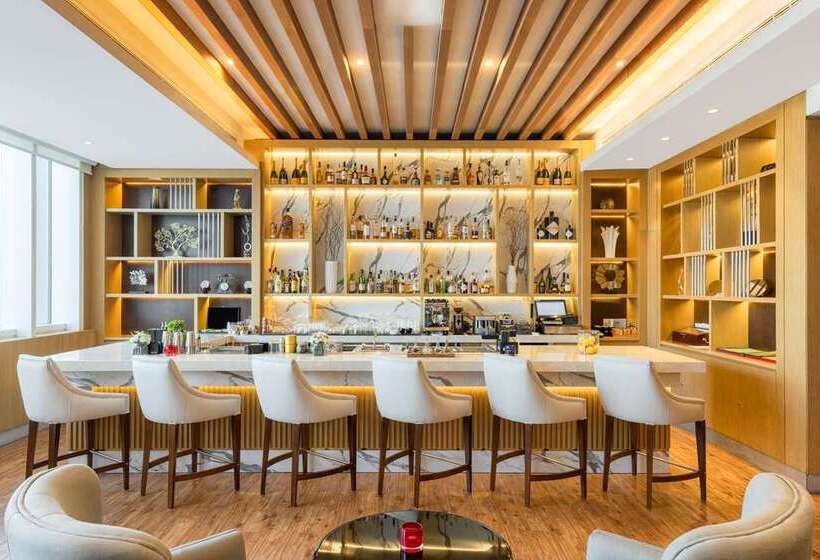 V Hotel Dubai, Curio Collection By Hilton