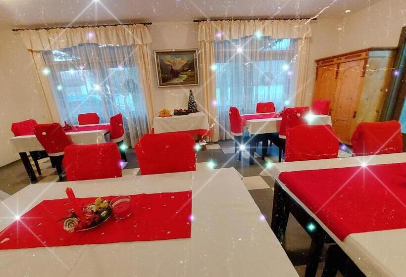 تختخواب و صبحانه Pensiunea Keisd