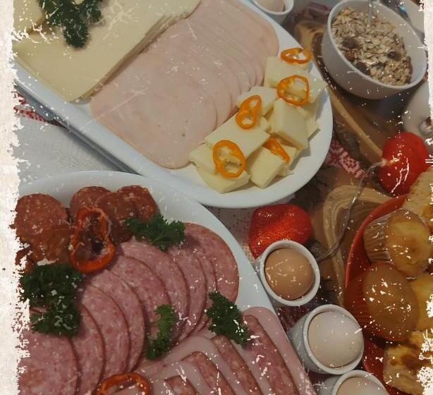 تختخواب و صبحانه Pensiunea Keisd