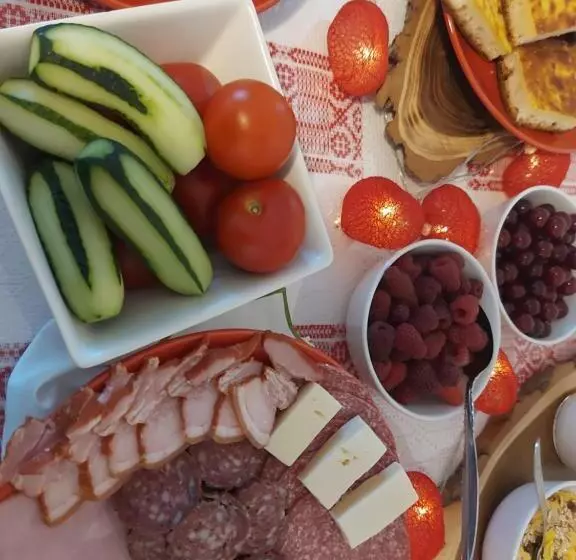 Aamiaismajoitus (B&B) Pensiunea Keisd