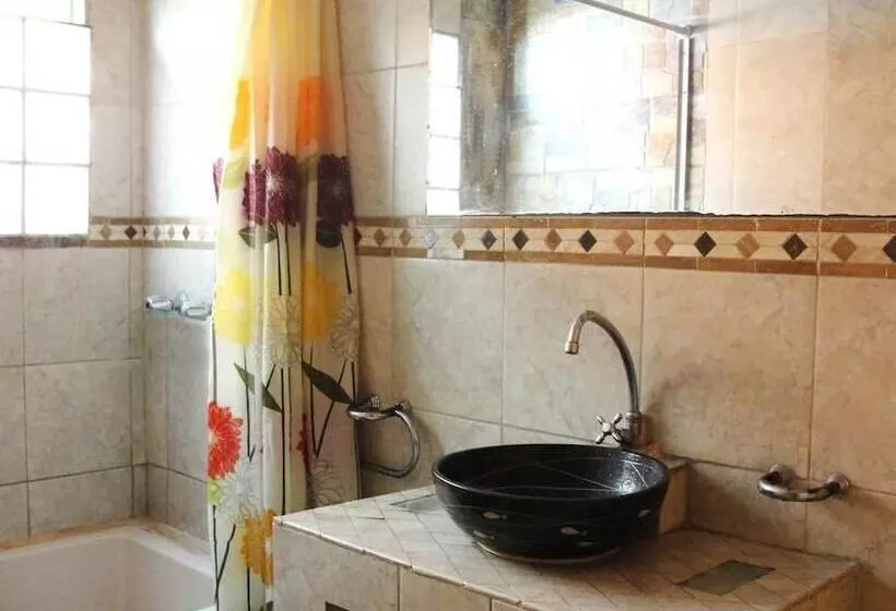 Casa Del Mochilero   Hostel