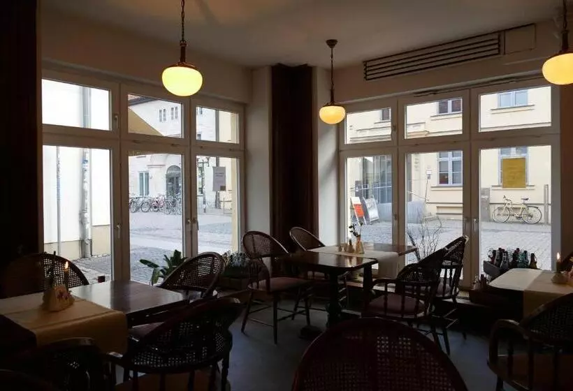 Hotelli Am Dom