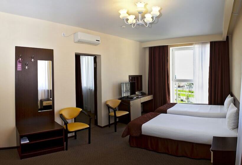 בית מלון כפרי Barkhatnye Sezony Russky Dom Resort