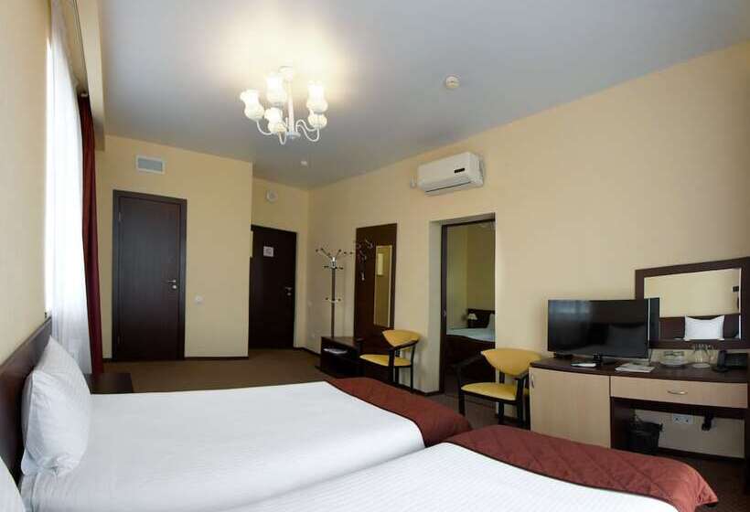 בית מלון כפרי Barkhatnye Sezony Russky Dom Resort