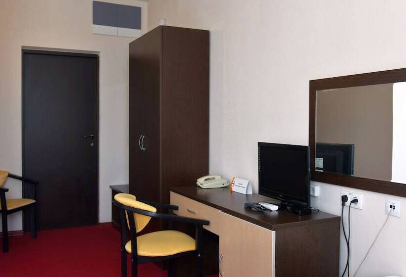 בית מלון כפרי Barkhatnye Sezony Russky Dom Resort