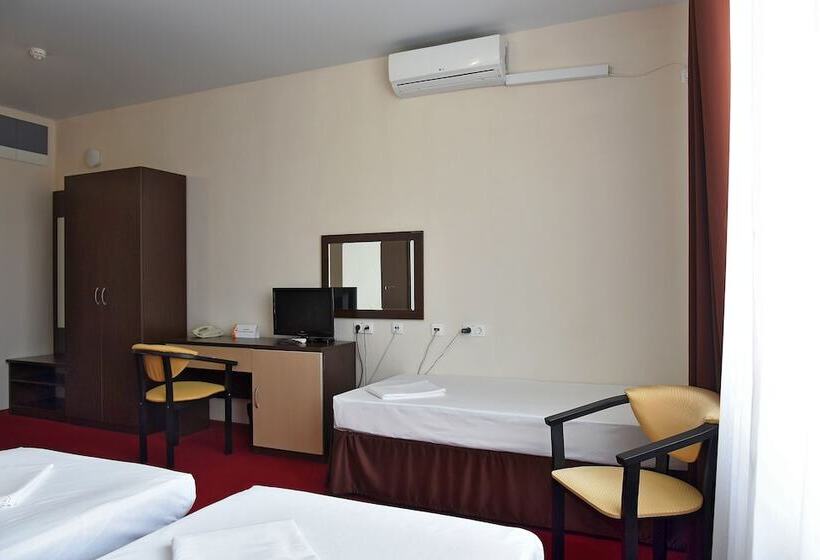 בית מלון כפרי Barkhatnye Sezony Russky Dom Resort