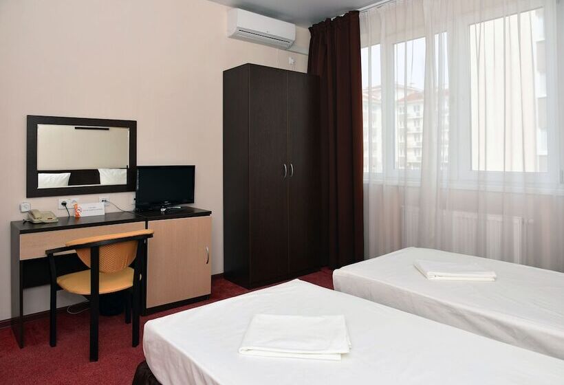 בית מלון כפרי Barkhatnye Sezony Russky Dom Resort