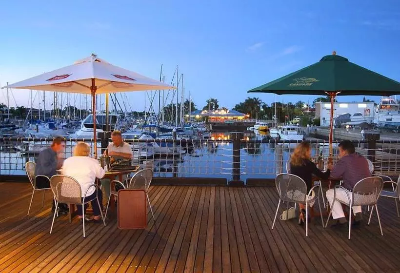 Hotelli Bluewater Point Resort