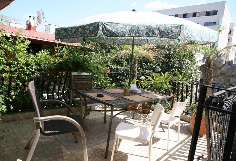 هتل City Garden Rooms And Apartments