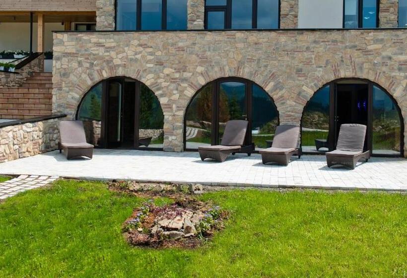 هتل Domeniul Dornei