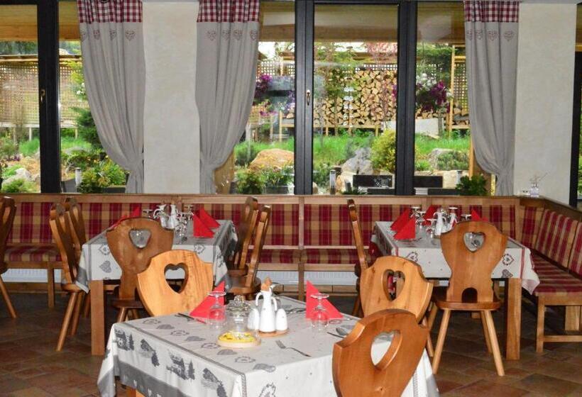 هتل Domeniul Dornei