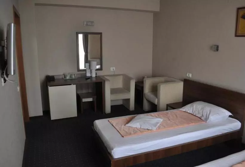 هتل Euro House
