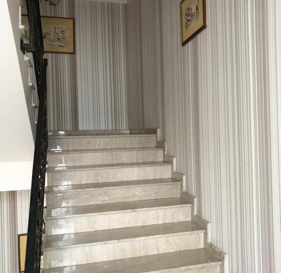 ホテル Golden Palace