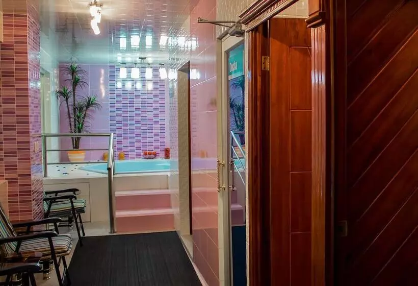 ホテル El Indio Inn
