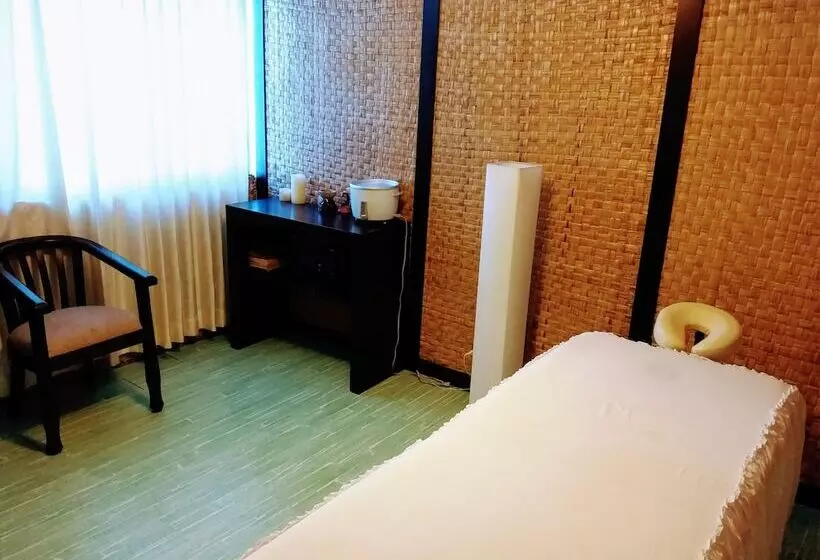 ホテル El Indio Inn