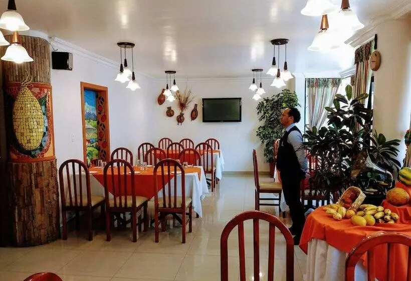 ホテル El Indio Inn